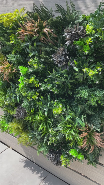 Luxe Leaf UV Resistant Green Wall panel